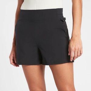 NWT Athleta Brooklyn Short black 6